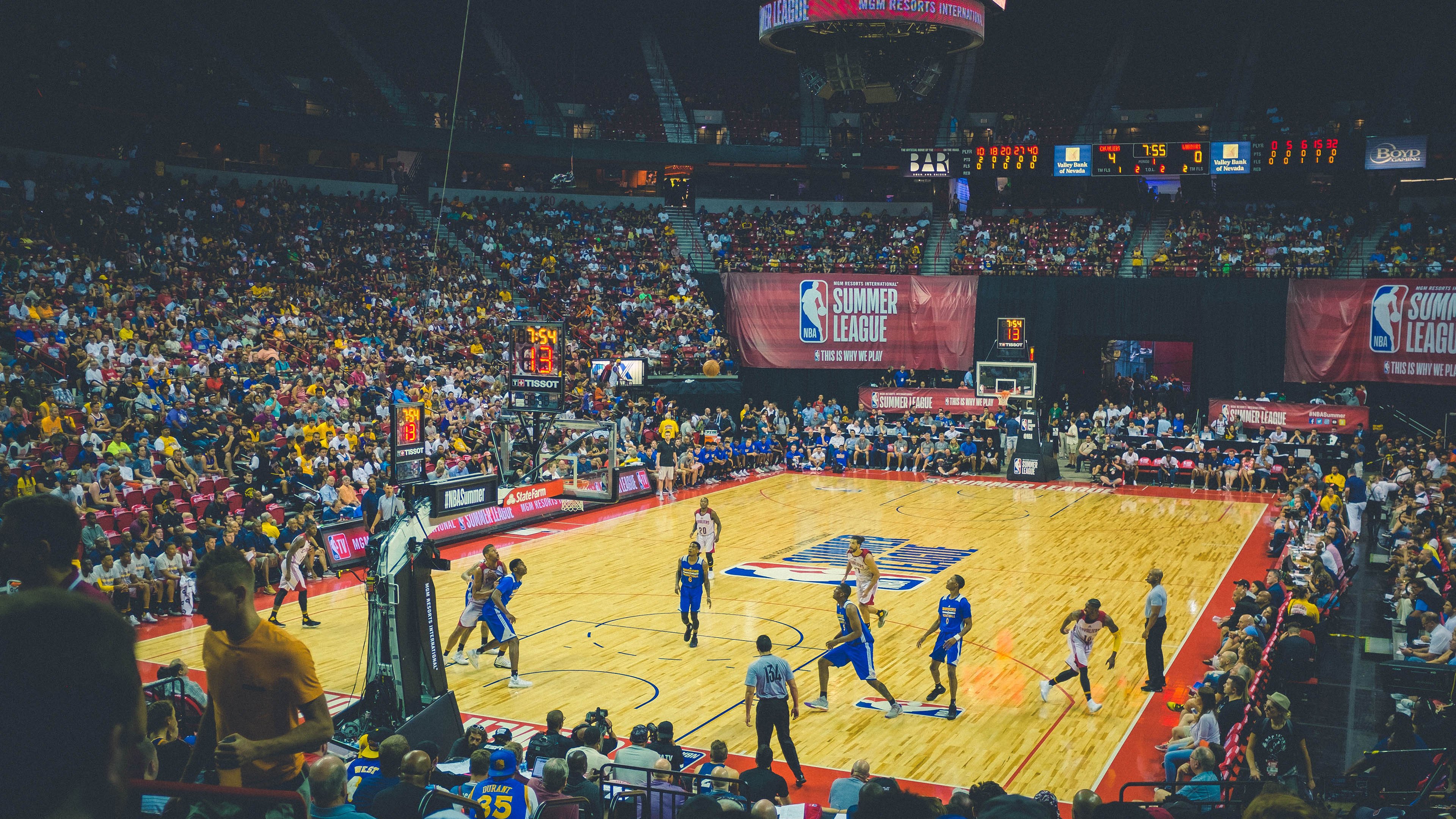 梅西焦点对战，Doinb与90激战DWG分钟，持续失利胜负难料！比赛高潮迭起