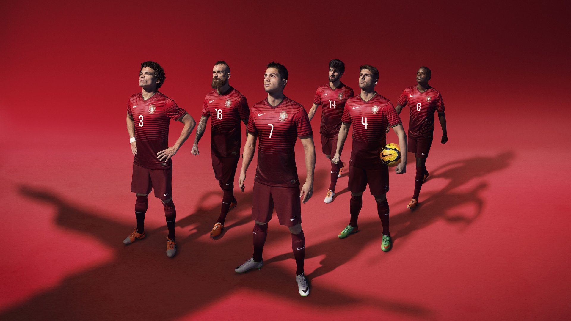  亚洲杯季后赛对决在即！上海申花演练定位球，马德里竞技密集防守应对